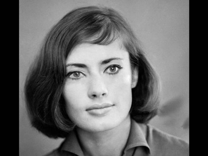 Советская и американская актриса, писательница, сценарист. Советская и американская актриса, писательница, сценарист.