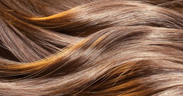 Почему волосы быстро теряют свежесть —  12 распространённых причин. И что с этим делать