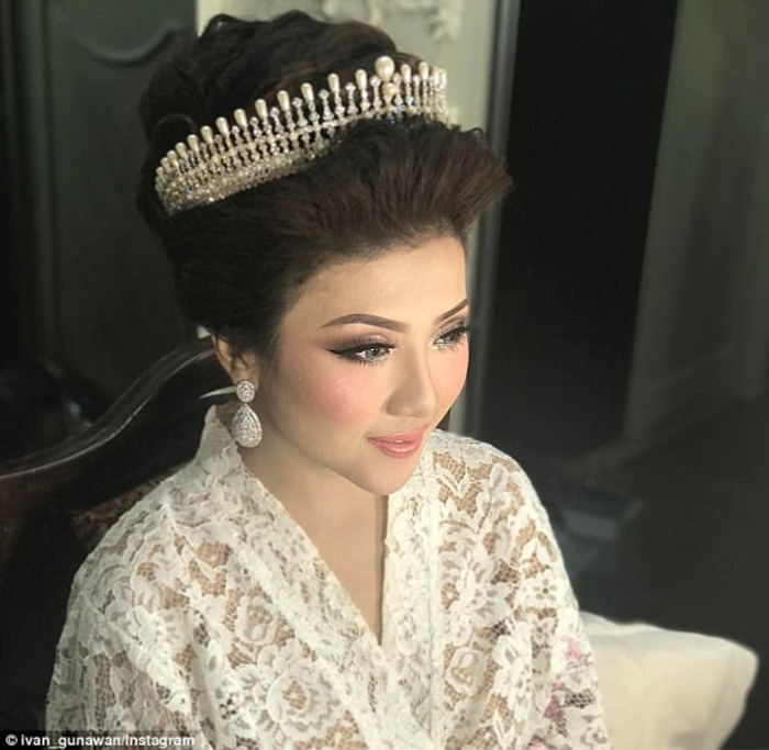 «Принцесса из Джакарты»: свадебное платье, ставшее самым популярным в Инстаграме