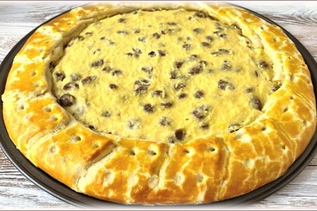 Фото к рецепту: Деревенская галета с творогом и изюмом