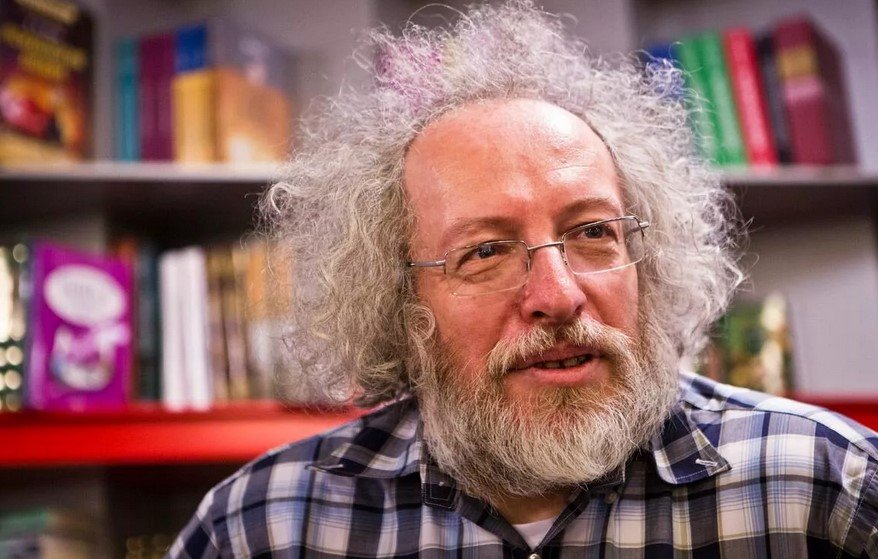 Голуби нагадили: за что Венедиктов невзлюбил этих птиц и хабаровские митинги?