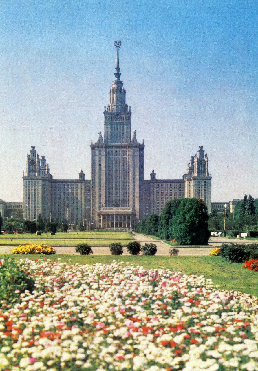 ZAVODFOTO / История городов России в фотографиях: Москва в 1985 году ZAVODFOTO / История городов России в фотографиях: Москва в 1985 году