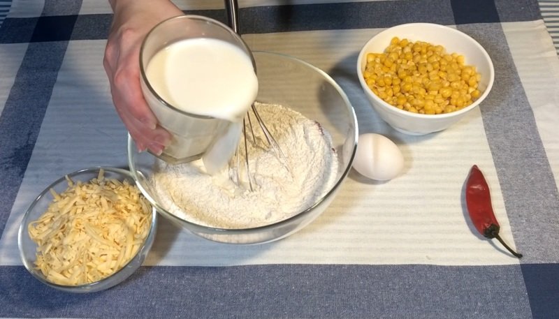 Кукурузные мини-пончики. Закуска для большой компании Кукурузные мини-пончики. Закуска для большой компании Закуски, еда, кукуруза, кулинария, под пиво, пончики, рецепты