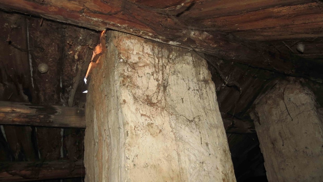 Пока рушится потолок, чиновники обдумывают судьбу разваливающегося на глазах дома в Нолинске