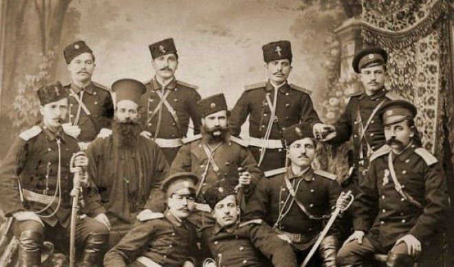 Болгарские офицеры во время войны 1885 года