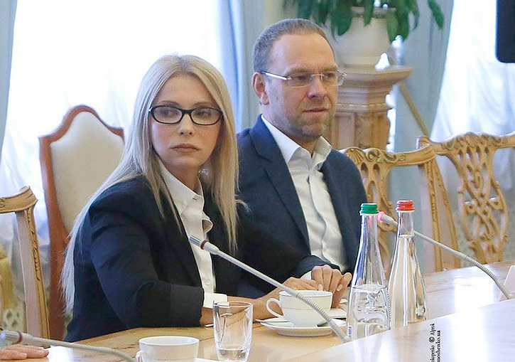 Татьяна Монтян публично унизила Тимошенко, сравнив ее с порноактрисой Татьяна Монтян публично унизила Тимошенко, сравнив ее с порноактрисой