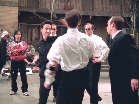 Фотографии со съёмок и малоизвестные факты о фильме "Матрица" Фотографии со съёмок и малоизвестные факты о фильме "Матрица" актеры, кино, любимое кино, матрица, фильм, шедевр