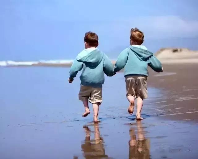 http://p3.pstatp.com/large/2a41000275d43c547a34