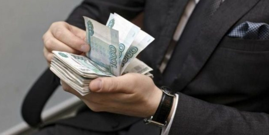 Чиновники захотели получать больше денег за командировки, чтобы "не снижать уровня жизни"