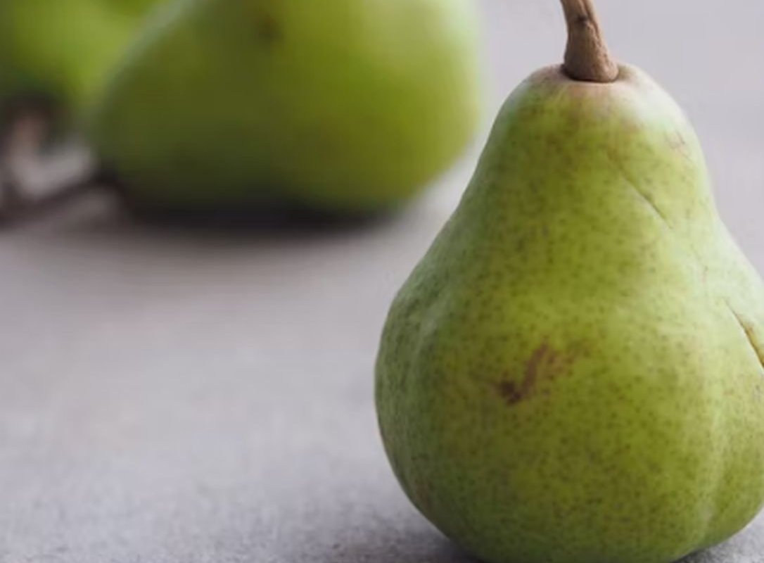 Кому врачи не советуют есть груши?