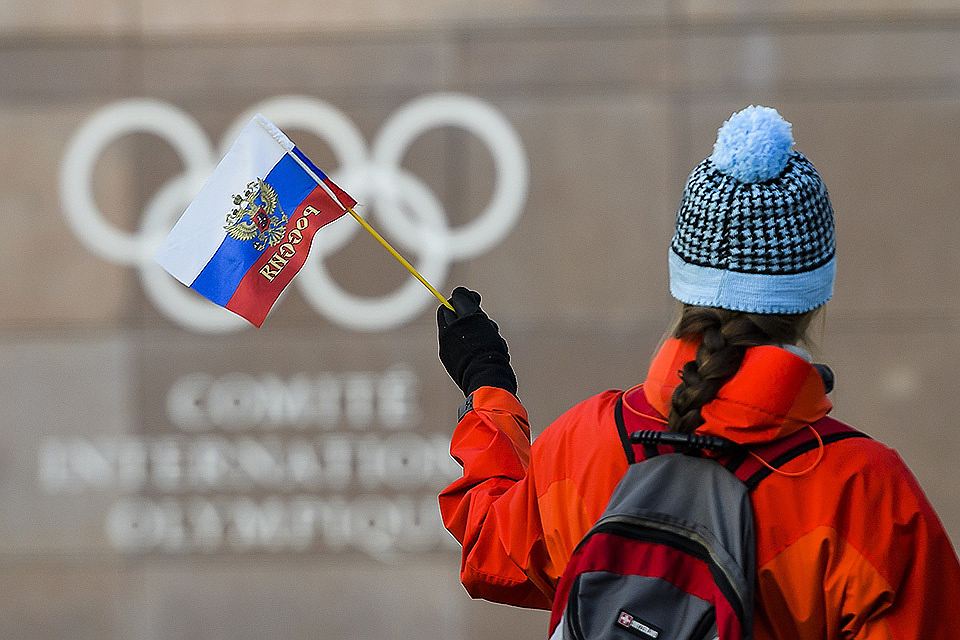 РУССКИЕ ПОД БЕЛЫМ ФЛАГОМ? Пусть сразу эмигрируют к чёртовой матери. РУССКИЕ ПОД БЕЛЫМ ФЛАГОМ? Пусть сразу эмигрируют к чёртовой матери.