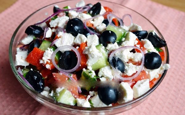 Вкуснее оливье: Салат, который готовится без майонеза Вкуснее оливье: Салат, который готовится без майонеза