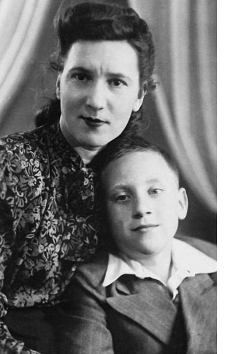 Взгляните на этих известных людей, ведь такими вы их еще не видели... Взгляните на этих известных людей, ведь такими вы их еще не видели...