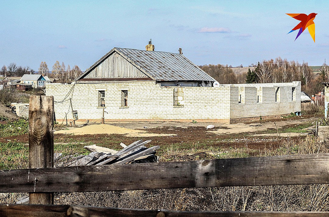 Местечко в получасе езды от райцентра, заброшенным не назовешь. Фото Татьна Синельникова 