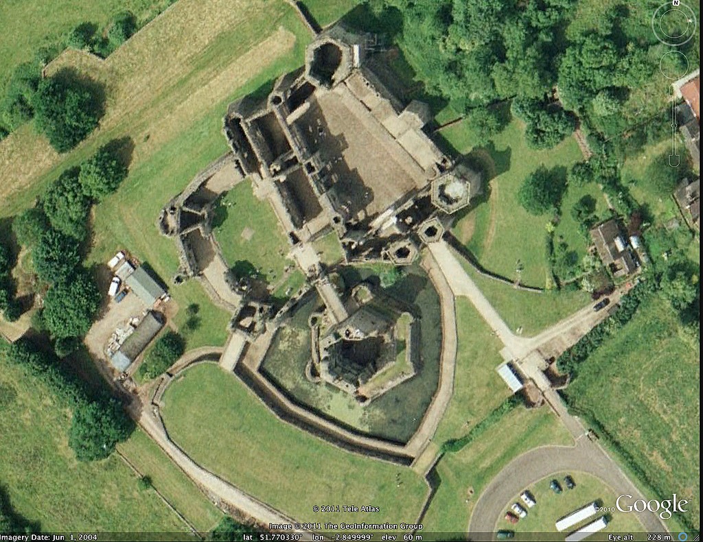 Замки Англии: Раглан (Raglan Castle)