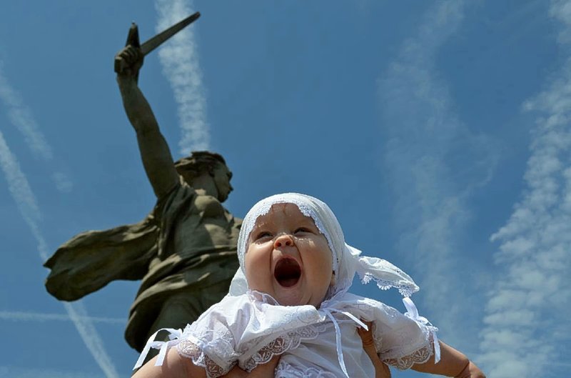 Родина-Мать нетуристическая: 30 необычных взглядов на самый большой памятник Европы Родина-Мать нетуристическая: 30 необычных взглядов на самый большой памятник Европы Родина мать, архитектура, волгоград, город, памятник, родина, эстетика