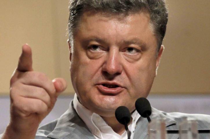 Порошенко пригрозил всем, кто испортит ему «праздник безвиза» Петр Порошенко