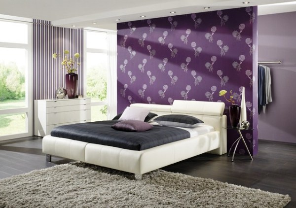 дизайн спальни с обоями двух цветов фото