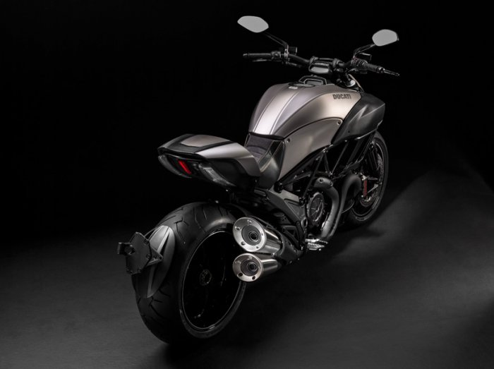 Ограниченная серия Ducati Diavel Titanium Ограниченная серия Ducati Diavel Titanium