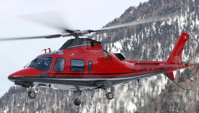 Вертолет «AgustaWestland AW109».