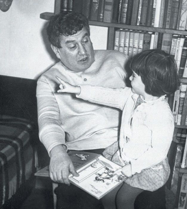 Виктор Драгунский с дочерью Ксенией. / Фото: www.story.ru Виктор Драгунский с дочерью Ксенией. / Фото: www.story.ru