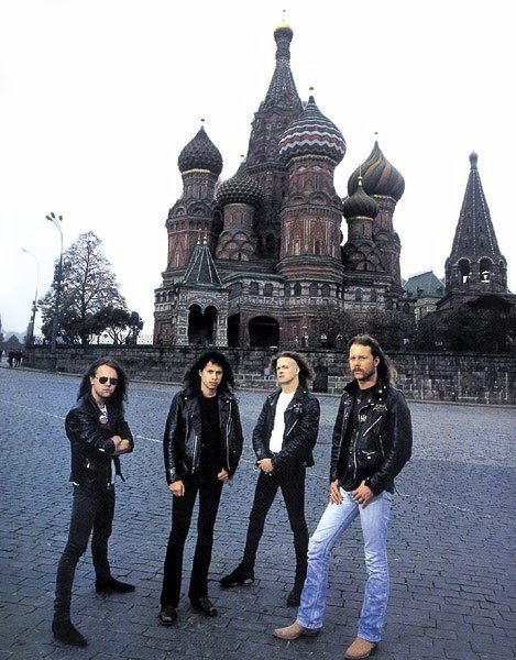 Metallica гуляет по Москве перед концертом в Тушино 1991 год