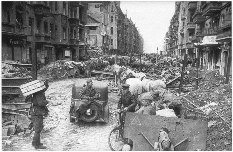 Мультатули Петр: В тот день когда взяли Берлин и фотографии Берлина 1945 Мультатули Петр: В тот день когда взяли Берлин и фотографии Берлина 1945
