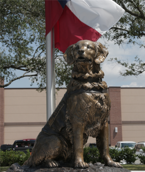 statue_of_bretagne_the_dog_b472742e511606e8f7d21810afccfeda.today-inline-large