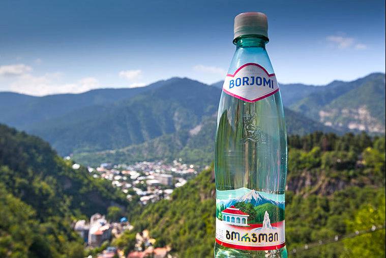 В Грузии пообещали мочиться в вино и боржоми, которые идут в Россию В Грузии пообещали мочиться в вино и боржоми, которые идут в Россию