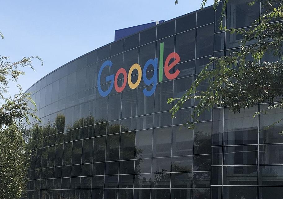 Источник: wikipedia https://en.wikipedia.org/wiki/Googleplex#/media/File:Googleplex_HQ_(cropped).jpg