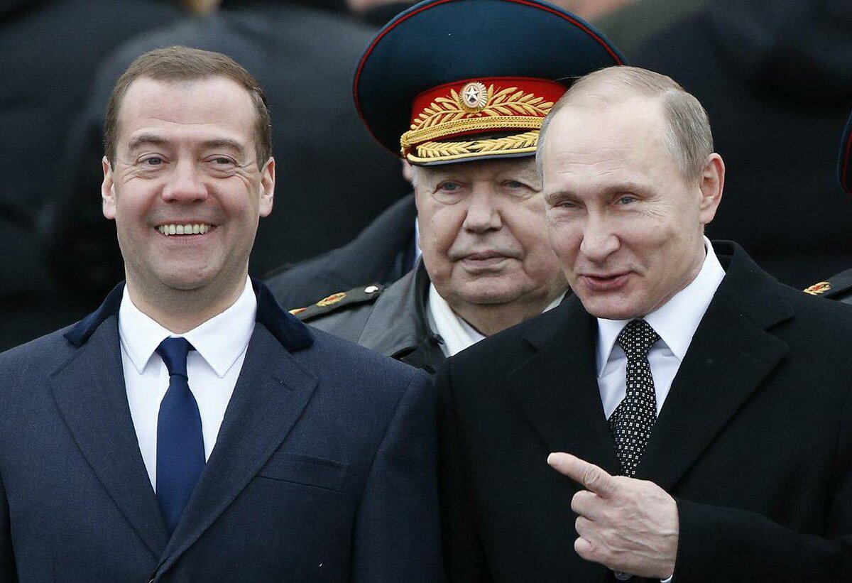 Какие статьи законов нарушил Владимир Путин?