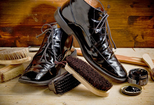 Средства для чистки лаковой обуви