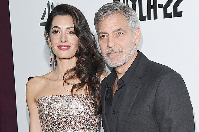 Джордж и Амаль Клуни устроили благотворительную акцию Джордж и Амаль Клуни устроили благотворительную акцию