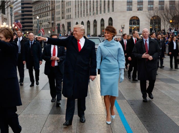Мелания Трамп на инаугурации мужа, 20 января 2017 года | Фото: marieclaire.ru Мелания Трамп на инаугурации мужа, 20 января 2017 года | Фото: marieclaire.ru