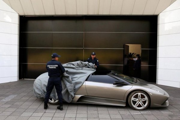 Конфискованные автомобили мексиканских преступников продадут с аукциона, чтобы помочь бедным Конфискованные автомобили мексиканских преступников продадут с аукциона, чтобы помочь бедным
