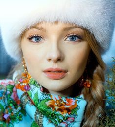 Листая страницы интернета: Красавицы Листая страницы интернета: Красавицы