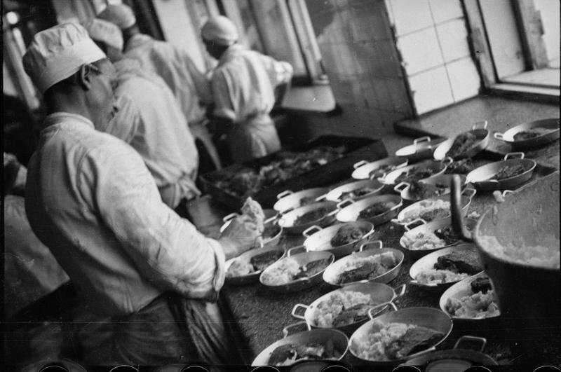 Фабрика-кухня. Рабочие столовые. № 3 Александр Родченко, 1929 - 1932 год, г. Москва, МАММ/МДФ.
