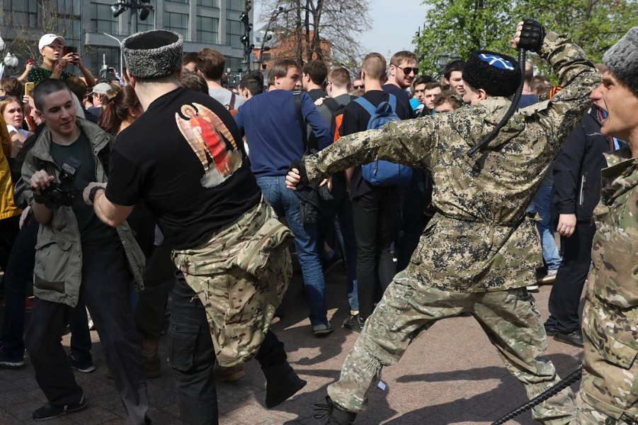 Казаки 5 мая 2018 на Пушкинской площади в Москве.png Казаки 5 мая 2018 на Пушкинской площади в Москве.png