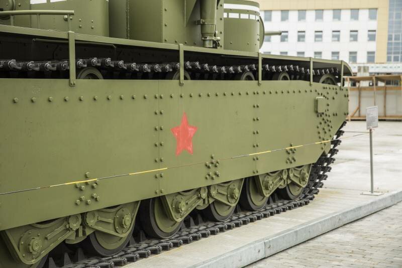 Рассказы об оружии. Танк Т-35. Самый бесполезный в мире? Рассказы об оружии. Танк Т-35. Самый бесполезный в мире? рассказы об оружии, страницы истории, танк т-35
