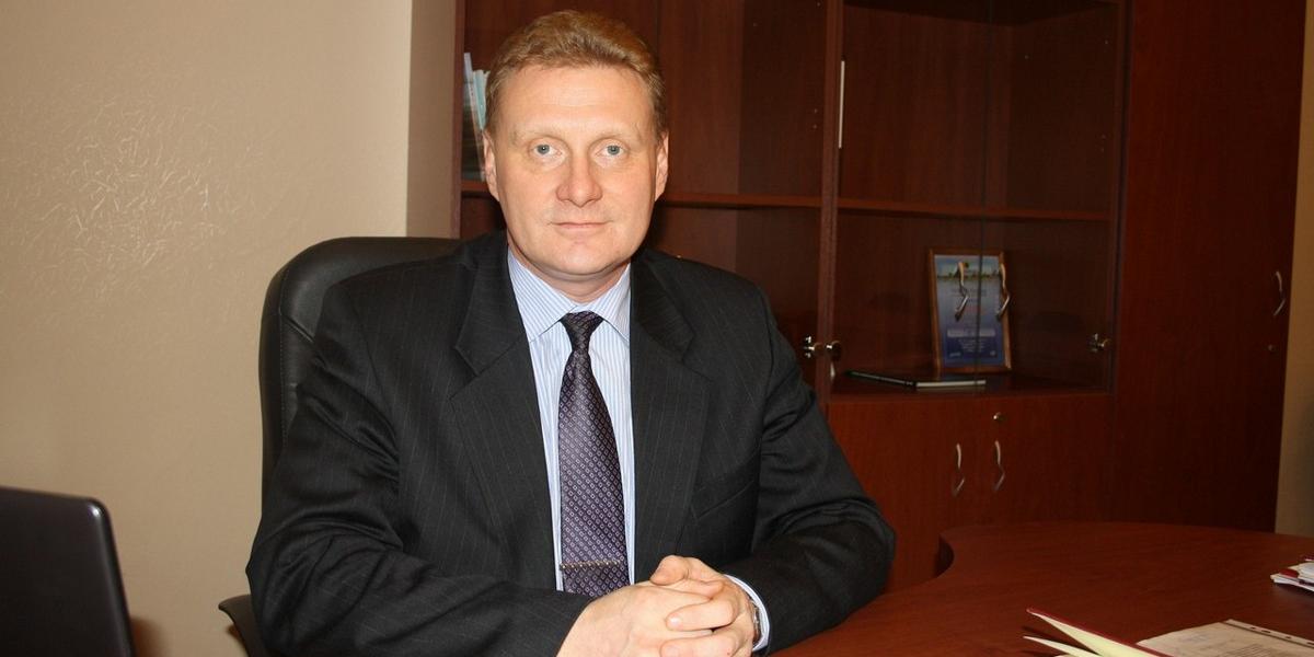 Чиновник предложил расстреливать недовольных граждан в ответ на просьбы привести город в порядок Чиновник предложил расстреливать недовольных граждан в ответ на просьбы привести город в порядок