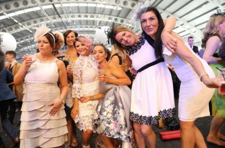 В Великобритании прошел «День леди» (31 фото) В Великобритании прошел «День леди» (31 фото)