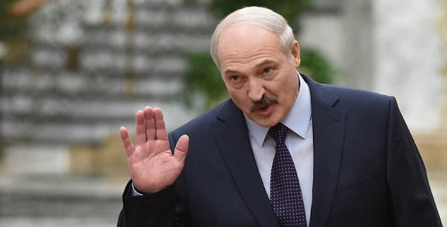 Лукашенко: «под плеткой мы больше никогда ходить не будем» Лукашенко: «под плеткой мы больше никогда ходить не будем»