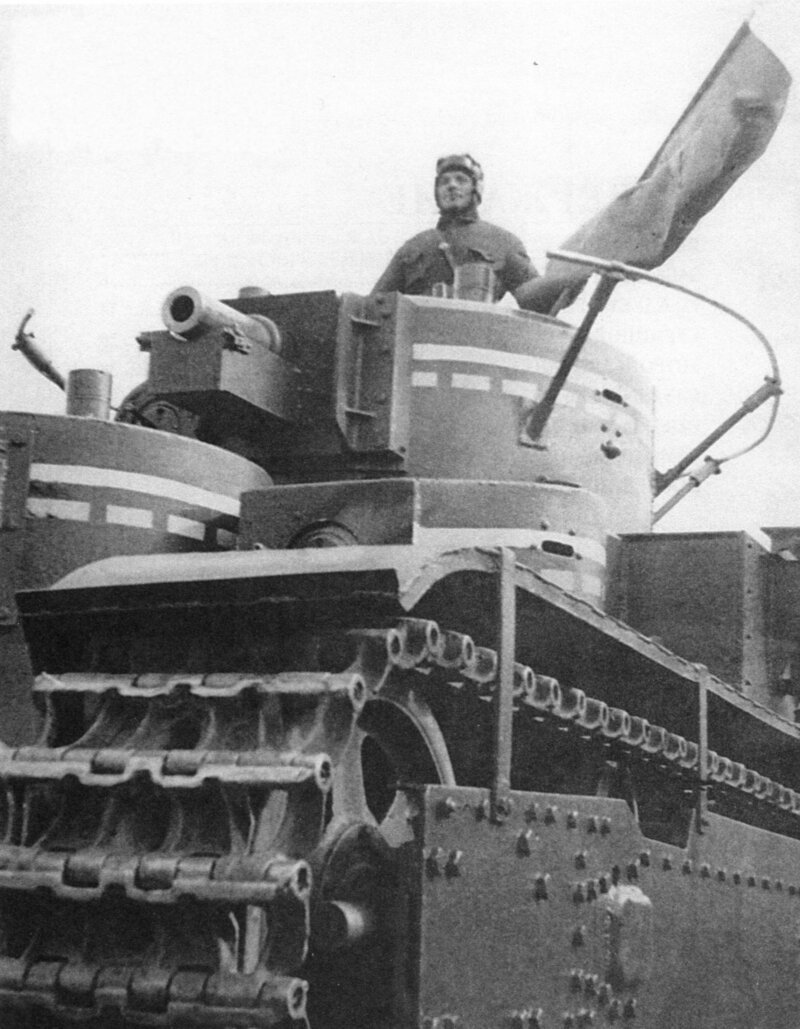 Рассказы об оружии. Танк Т-35. Самый бесполезный в мире? Рассказы об оружии. Танк Т-35. Самый бесполезный в мире? рассказы об оружии, страницы истории, танк т-35