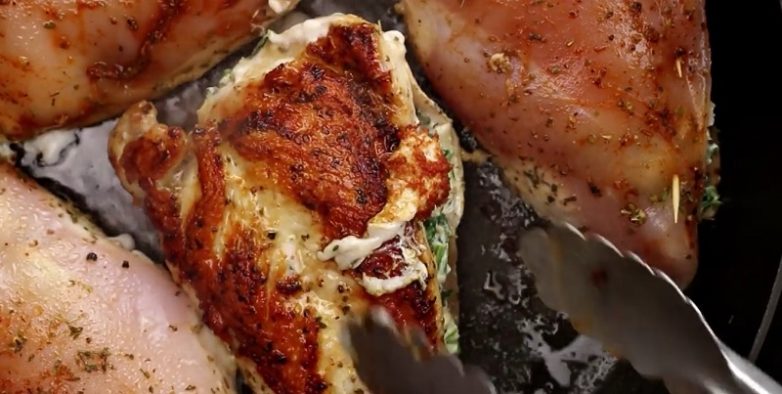 Куриное филе с творожной начинкой Куриное филе с творожной начинкой