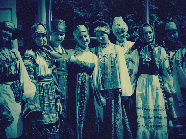 starie-devi-razvlekayutsya-foto