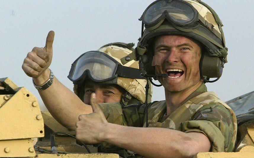 Как мотпехи США во время совместных учений «Торгау-2005» русских девушек клеить пытались Как мотпехи США во время совместных учений «Торгау-2005» русских девушек клеить пытались