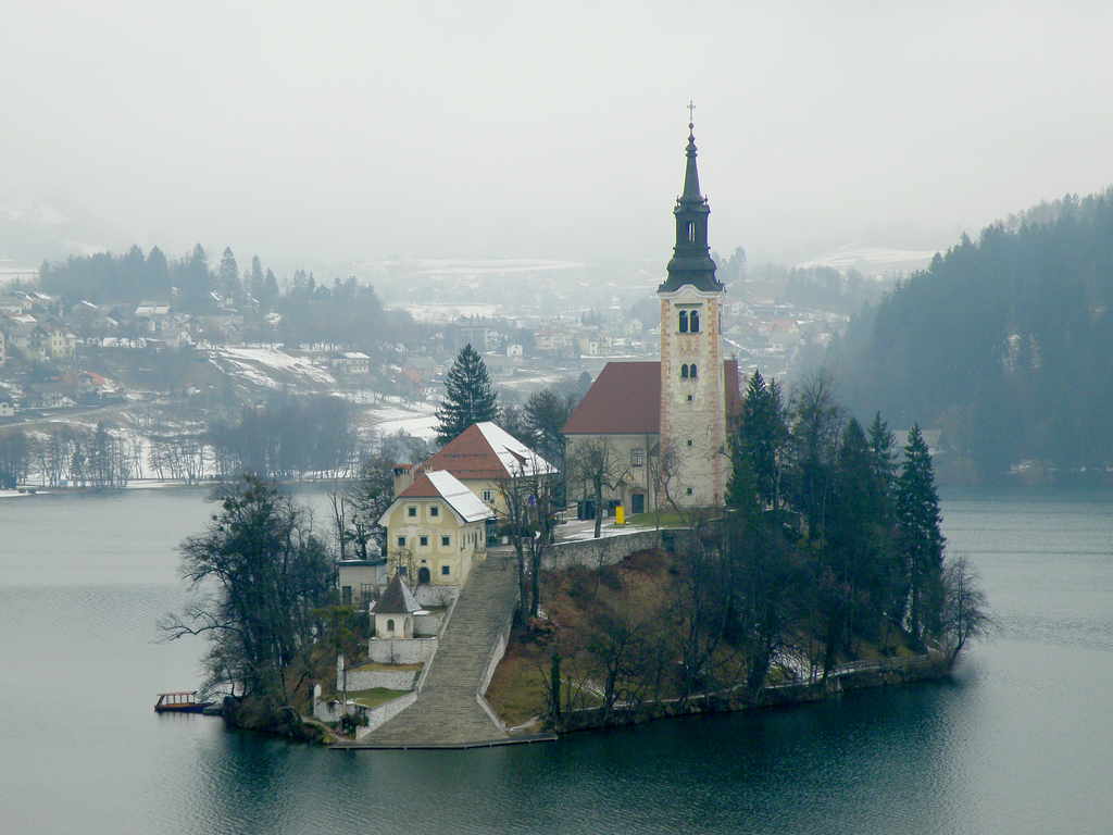 10 самых крошечных населённых островов мира