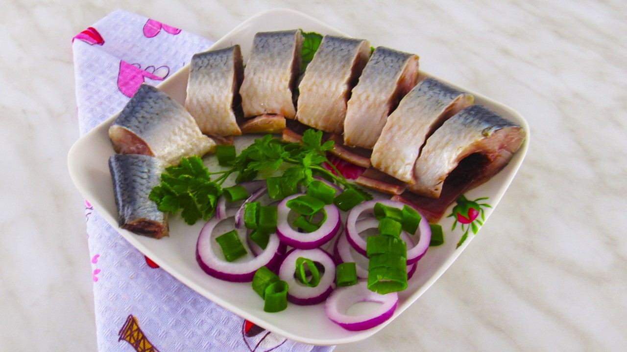 ОЧЕНЬ ВКУСНАЯ СЕЛЕДКА В БАНКЕ!