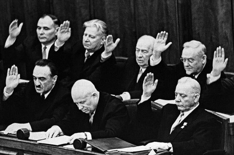 12 исторических фото «хрущёвской оттепели», когда молодёжь резко стала модной