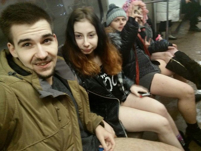 Акцию «В метро без штанов» запретили в Москве Акцию «В метро без штанов» запретили в Москве